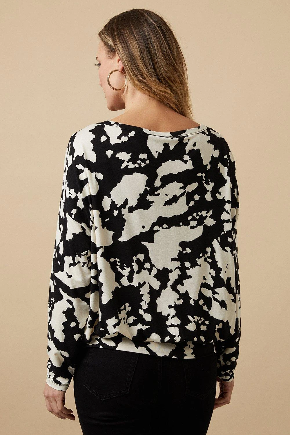 Wallis Mono Abstract Stud Detail Keyhole Jersey Top - Image 3