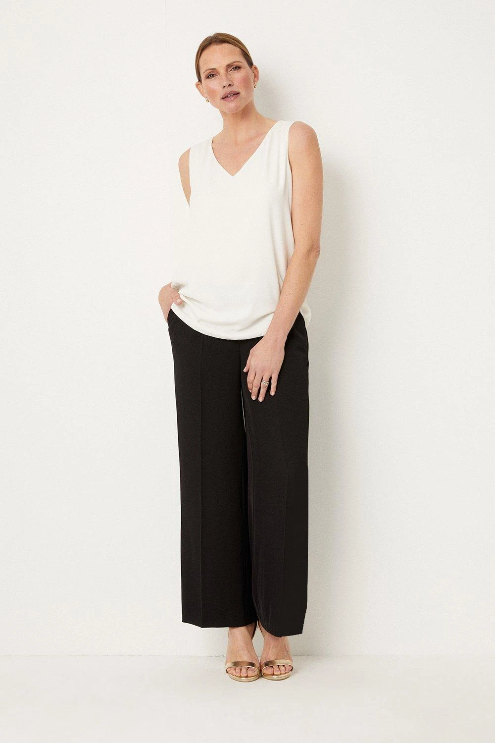 Wallis Pull On Wide Leg Trousers - Image 2