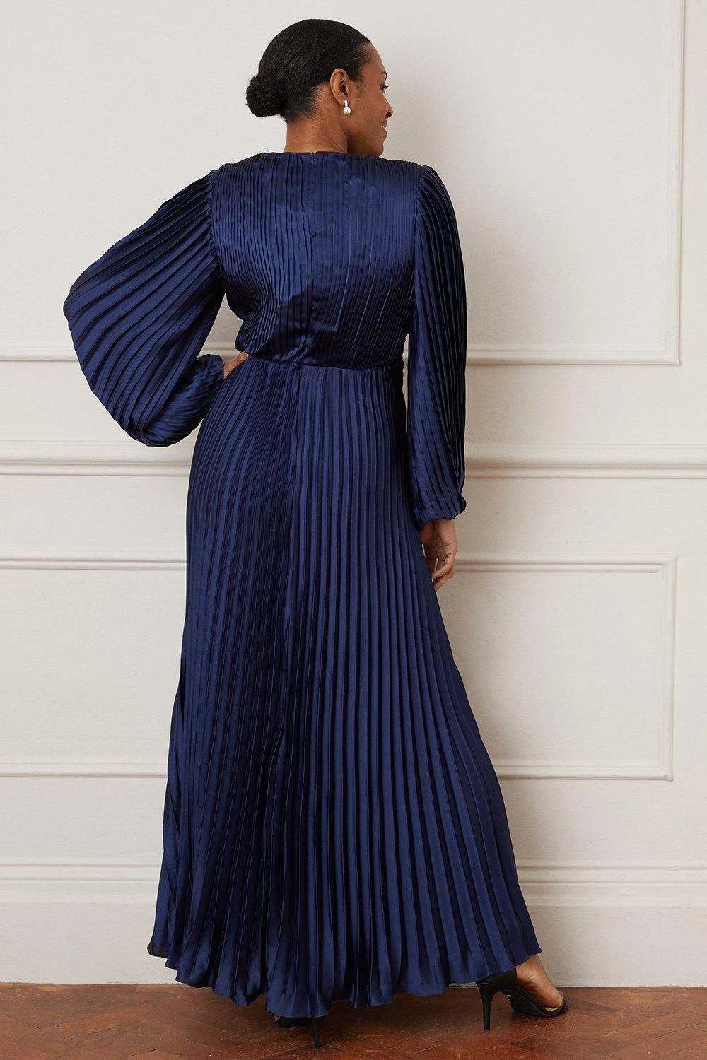 Wallis Satin Pleated Twist Waist Maxi Dress - Image 3