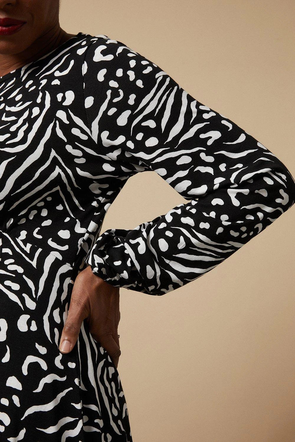 Wallis Tall Mono Animal Jersey Keyhole Midi Dress - Image 6