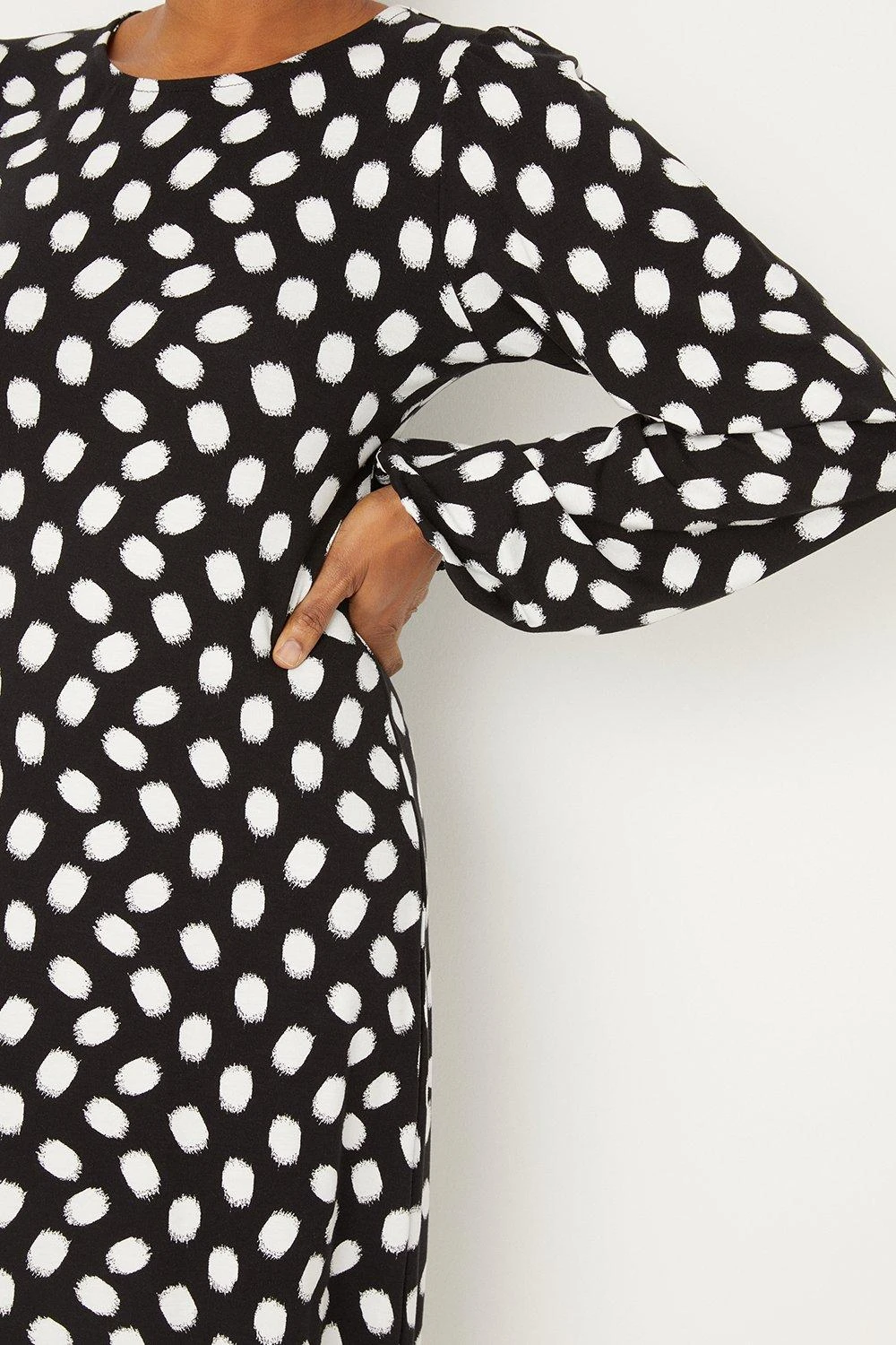 Wallis Tall Mono Polka Dot Tie Cuff Jersey Shift Dress - Image 6