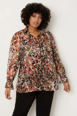 Wallis Curve Animal Print Woven Shirt