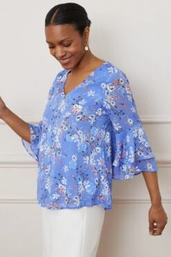 Wallis Petite V Neck Ruffle Sleeve Blouse