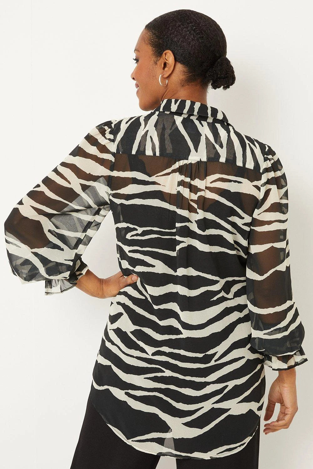 Wallis Mono Animal Shirred Cuff Shirt - Image 3