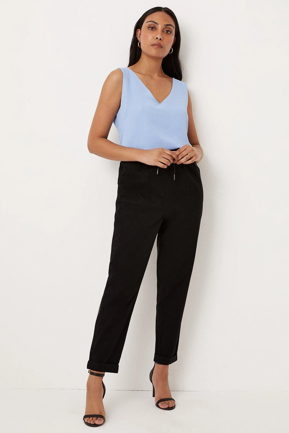 Wallis Petite Elasticated Waist Tapered Trousers