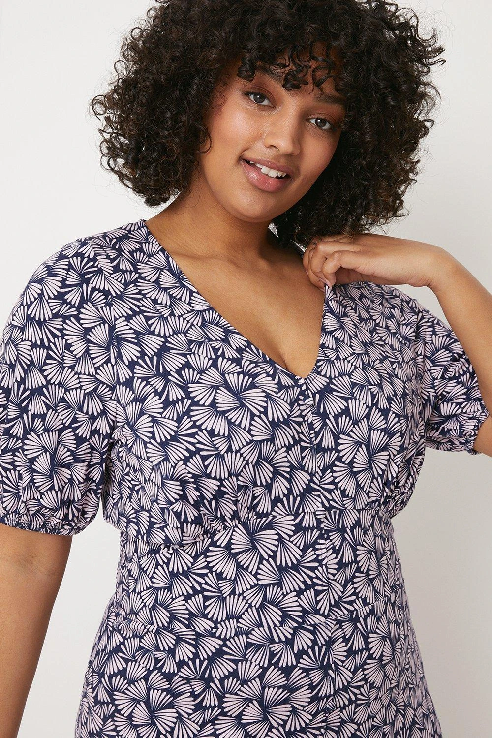 Wallis Curve Navy Fan Button Through Jersey Midi Dress - Image 2