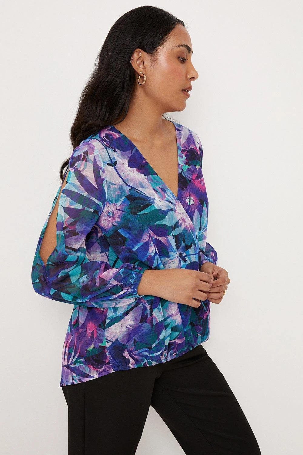 Wallis Petite Printed Slit Sleeve Wrap Top