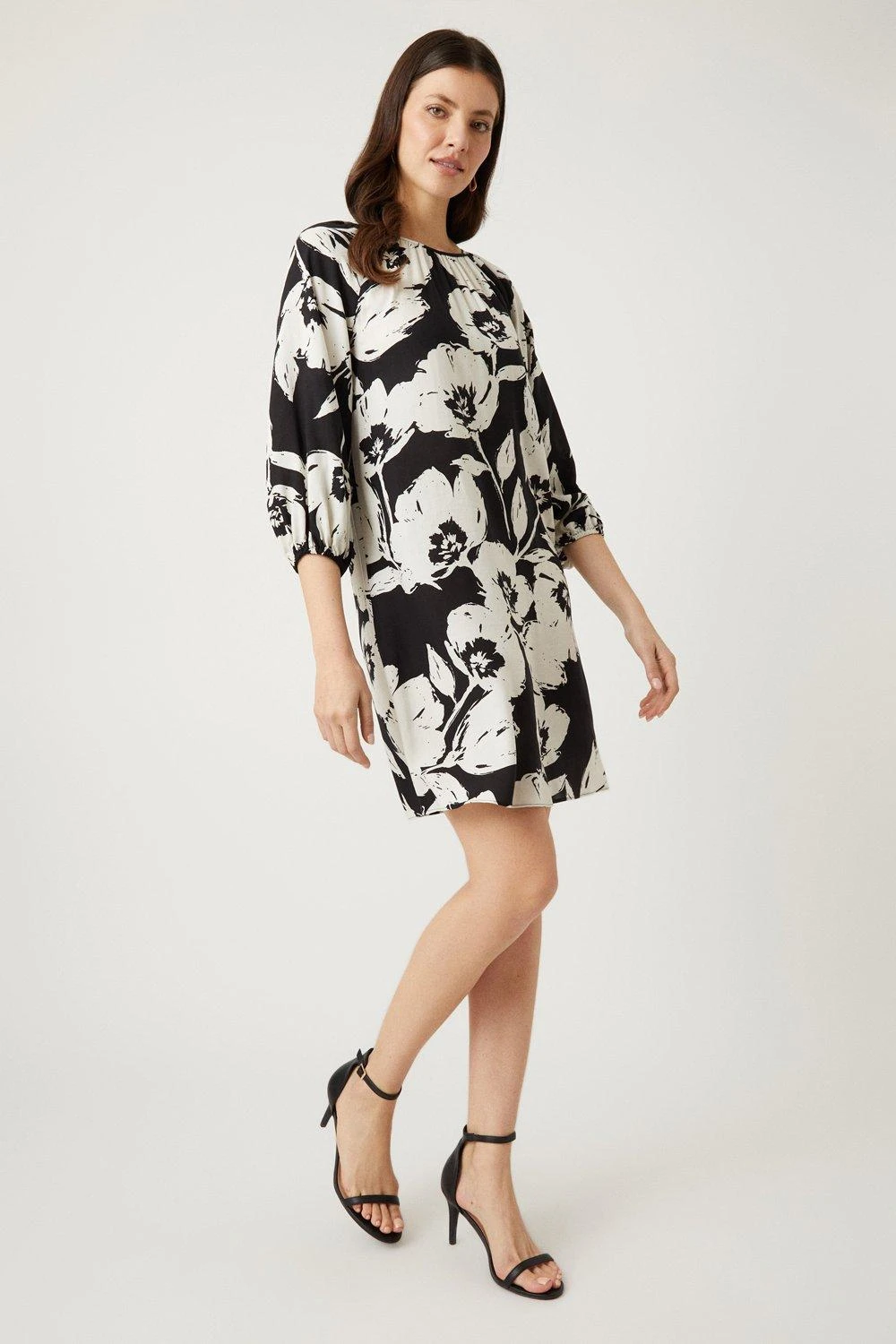 Wallis Mono Floral Pleat Detail Shift Dress