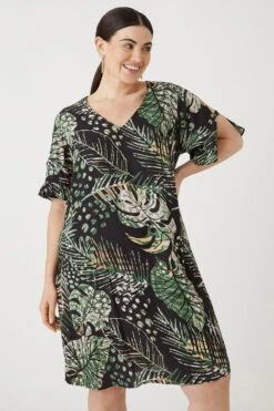 Wallis Curve Black Tropical Print Shift