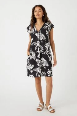 Wallis Petite Mono Palm Shift Dress