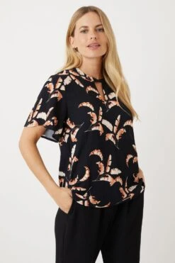 Wallis Petite Black Palm Print Twist Neck Top