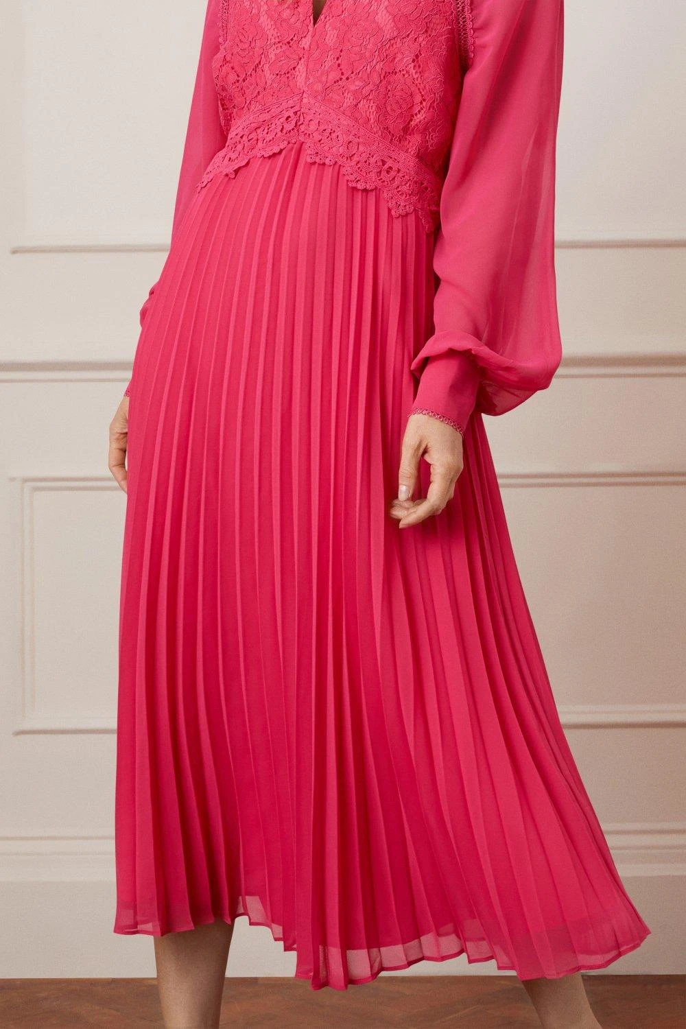 Wallis Tall Lace Insert Pleated Midaxi Dress - Image 2